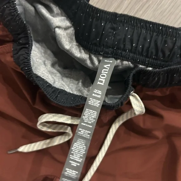 Men's Vuori Shorts- Small- Like New - Picture 4 of 4